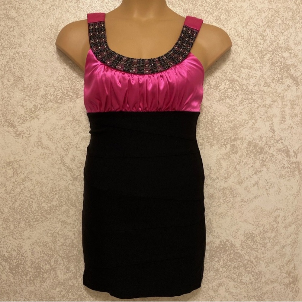Trixxi Fuchsia and Black Body Con Dress
